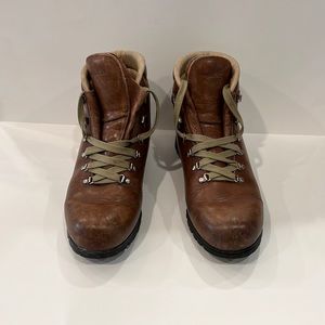Men’s Merrell Leather Hiking Boots Size 10.